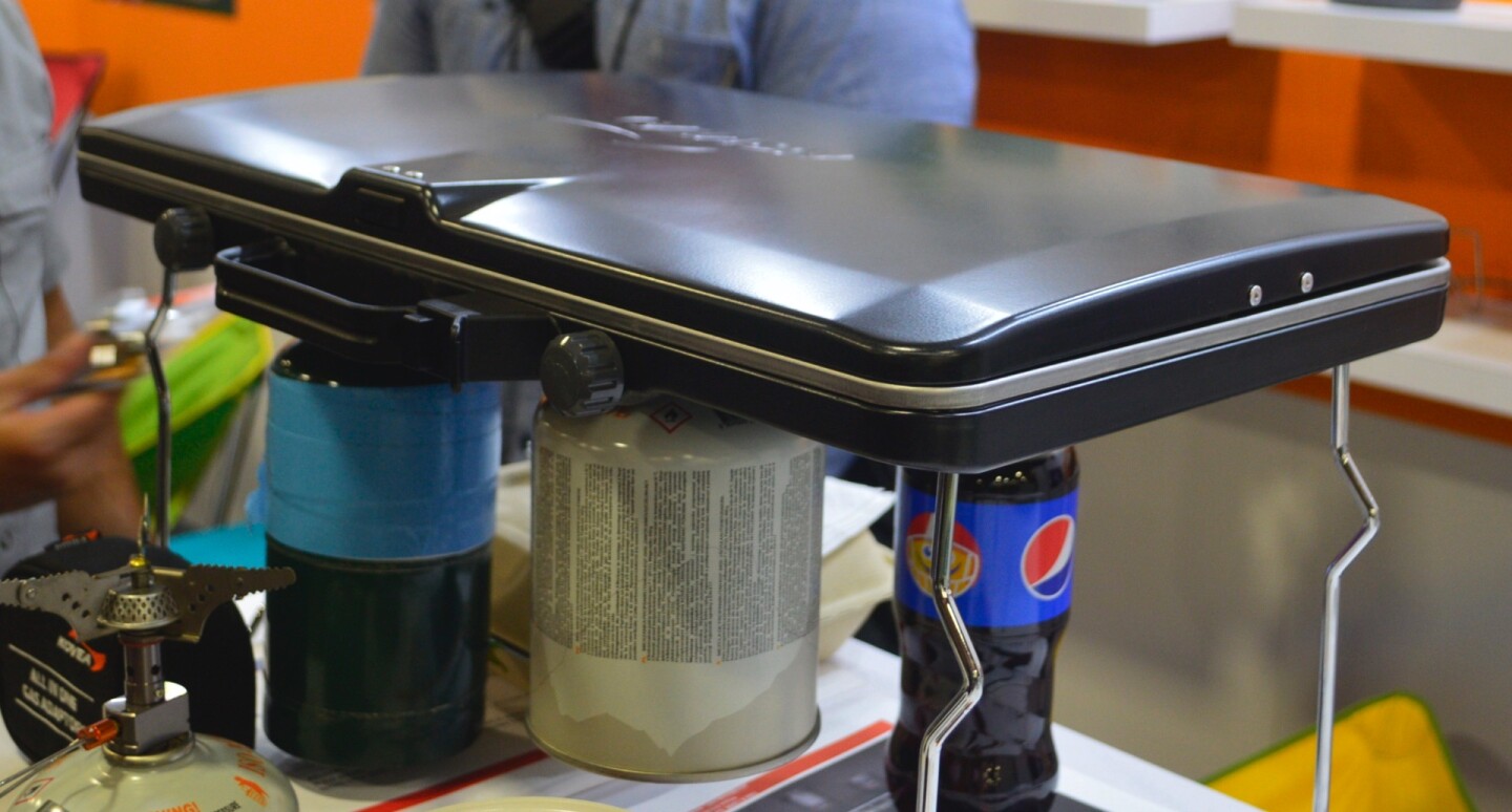 The Slim Twin Stove has a great grab-and-go profile