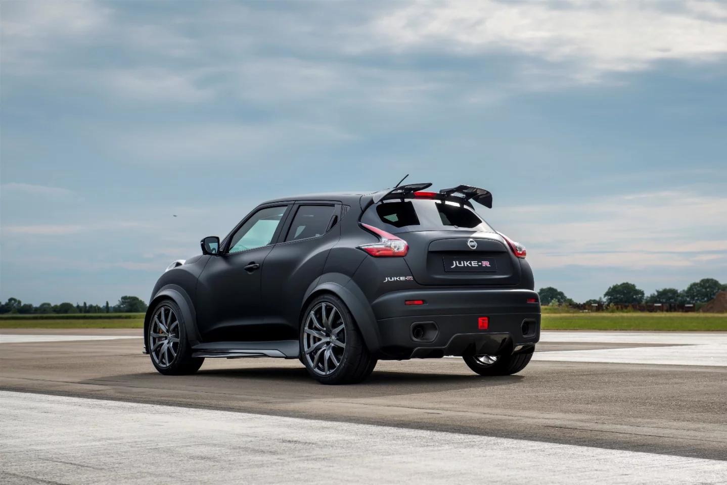 The Nissan Juke-R 2.0