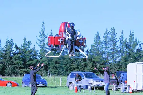 The P12 prototype during a manned flight test (Photo: Martin Aircraft)