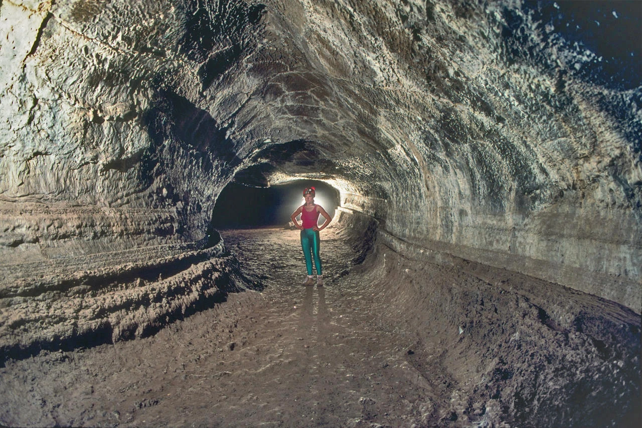 Valentine Cave, a lava tube at Lava Beds National Monument, California (Image: Dave Bunnell/Wikipedia)