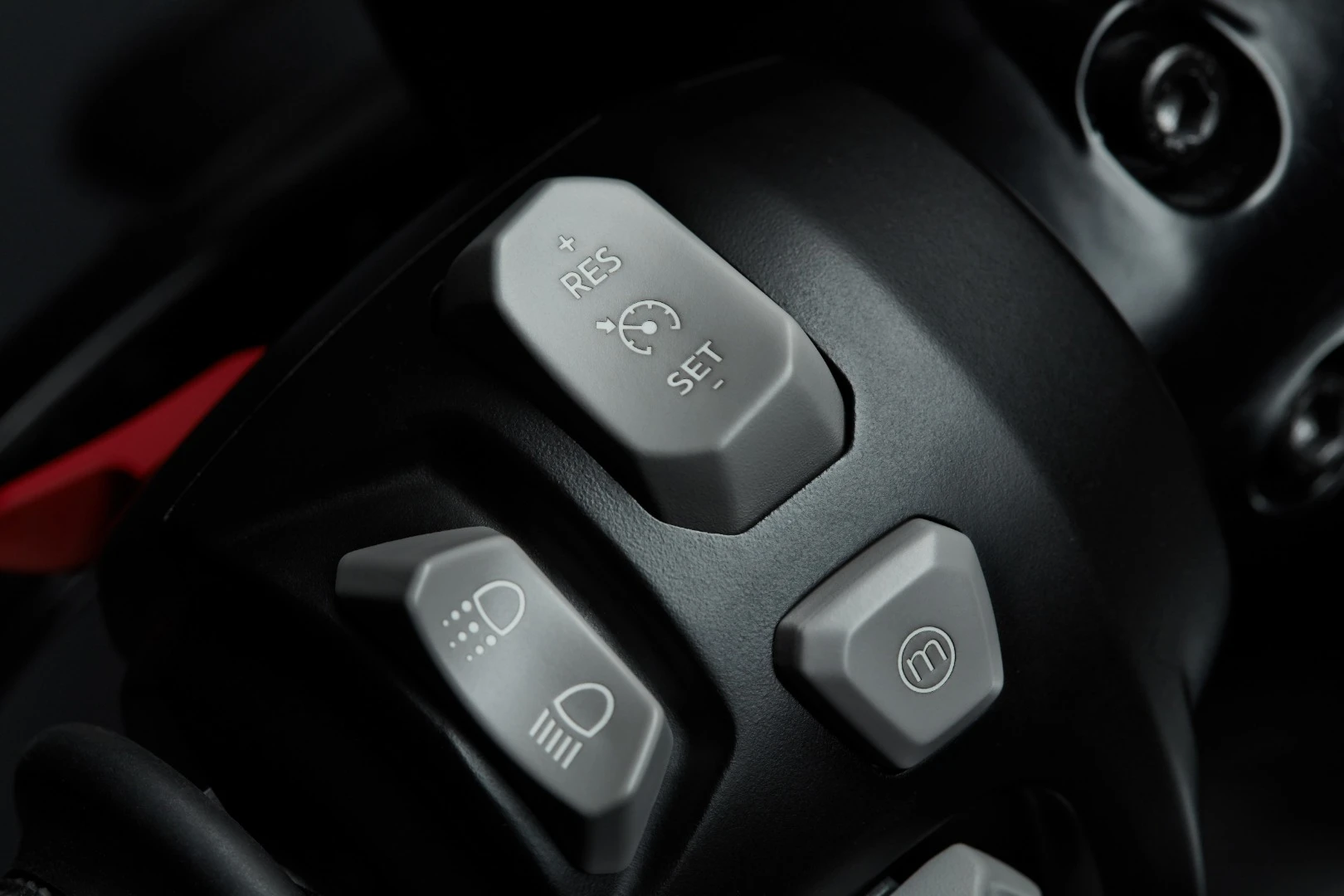 Left switchblock, with the all-important cruise control buttons