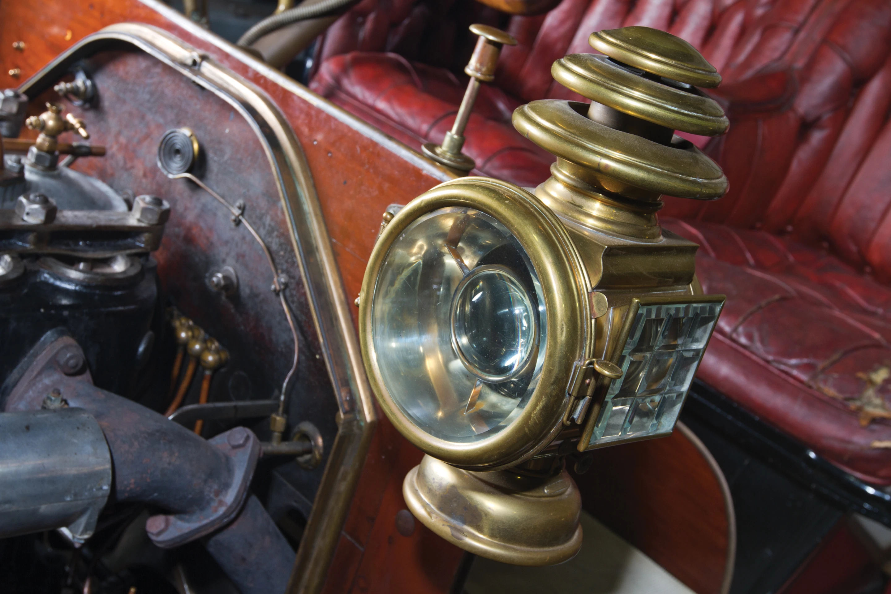 Brass fixtures outweigh Xenon headlights or other newworld details by a significant margin (Photo: Teddy Pieper ©2013 Courtesy of RM Auctions)
