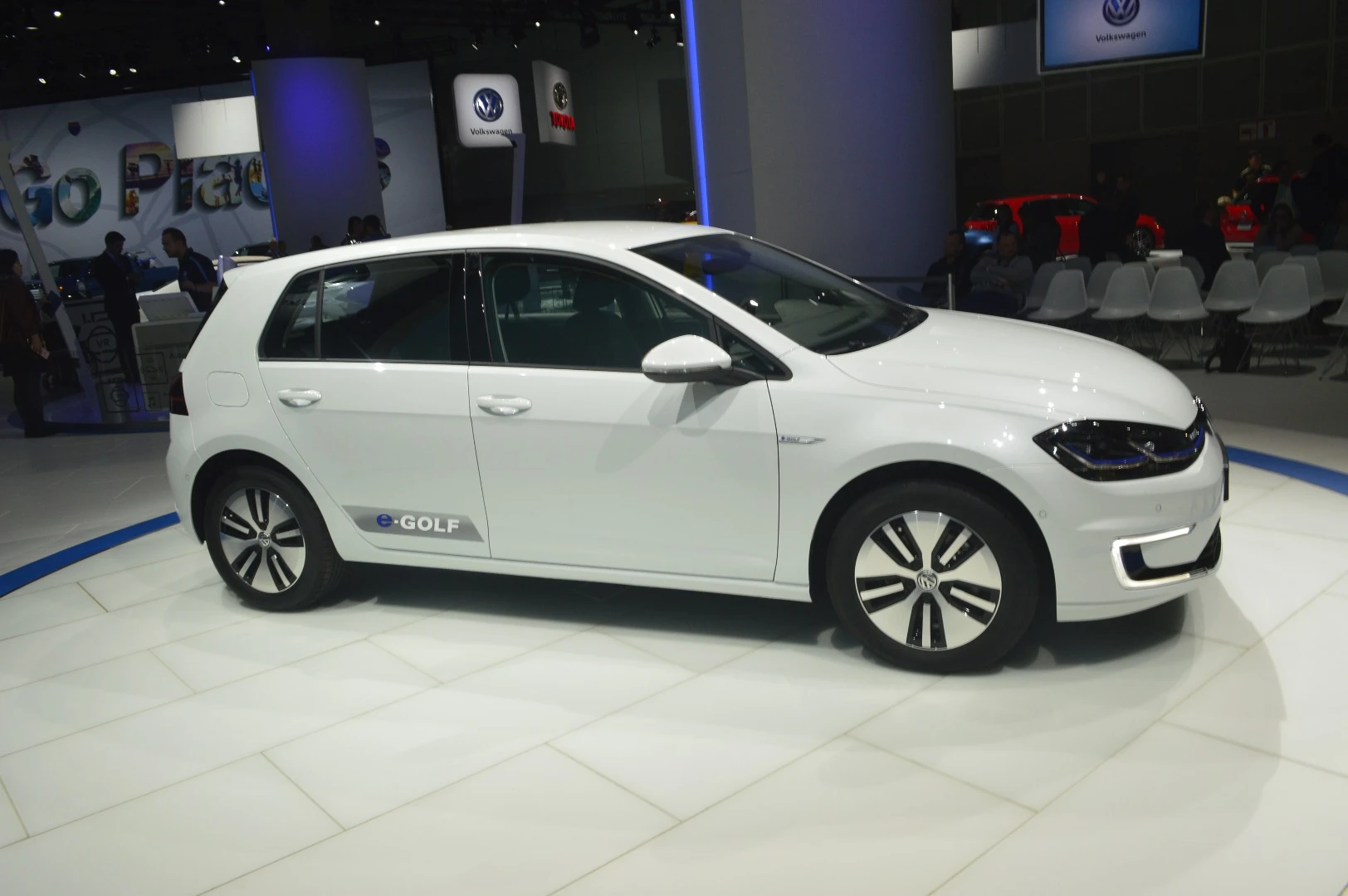 The 2017 e-Golf inherits the looks of the new gas-running Golf