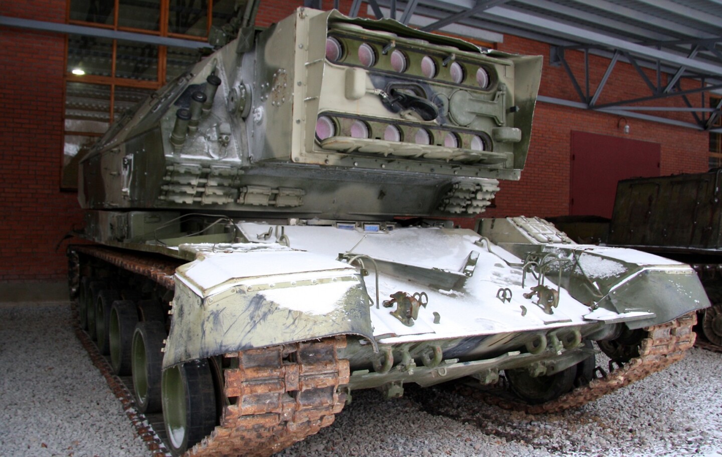 The Soviet 1K17 Szhatie laser tank