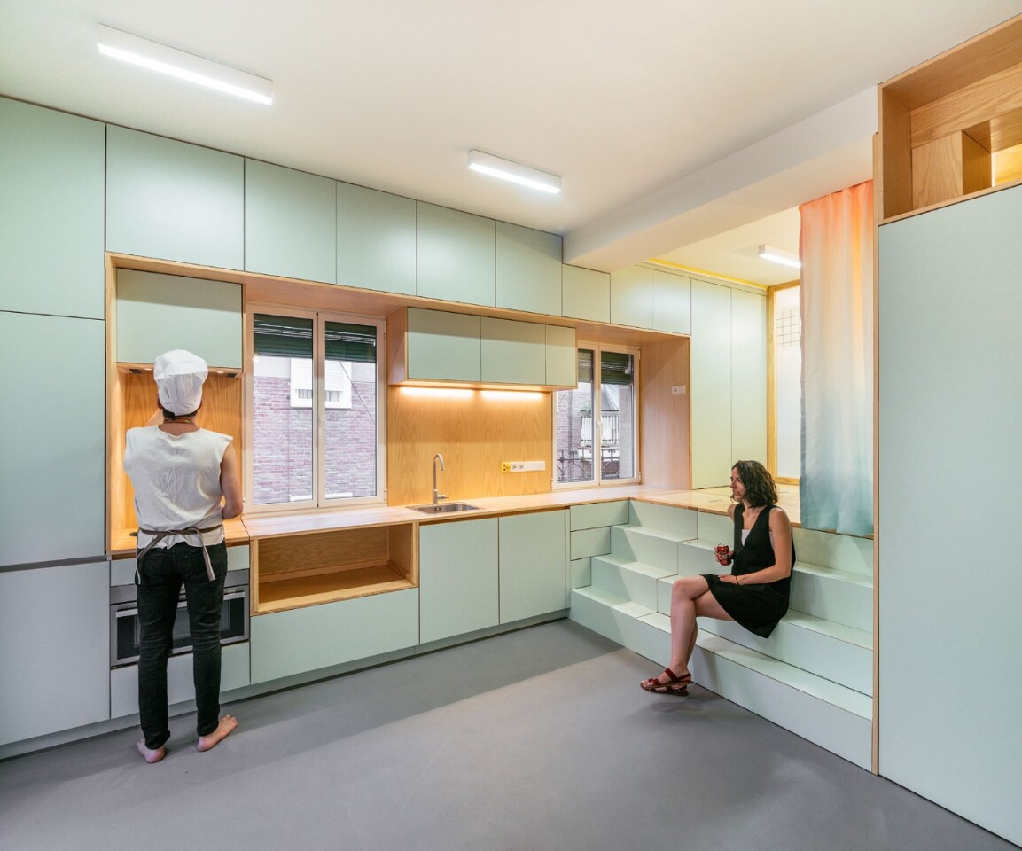 The living zone can be used for several purposes, such as dining, entertaining, studying or relaxing