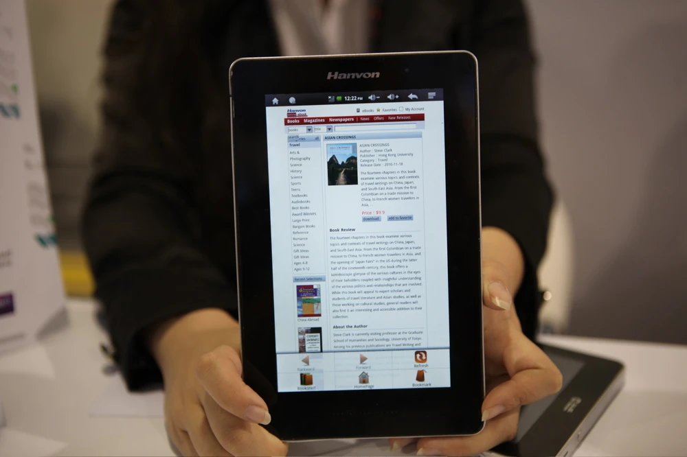 The HPad A116 has a 7-inch, 1024 x 600 resolution, 16:9 aspect, capacitive LCD touchscreen (with resistive as an option)