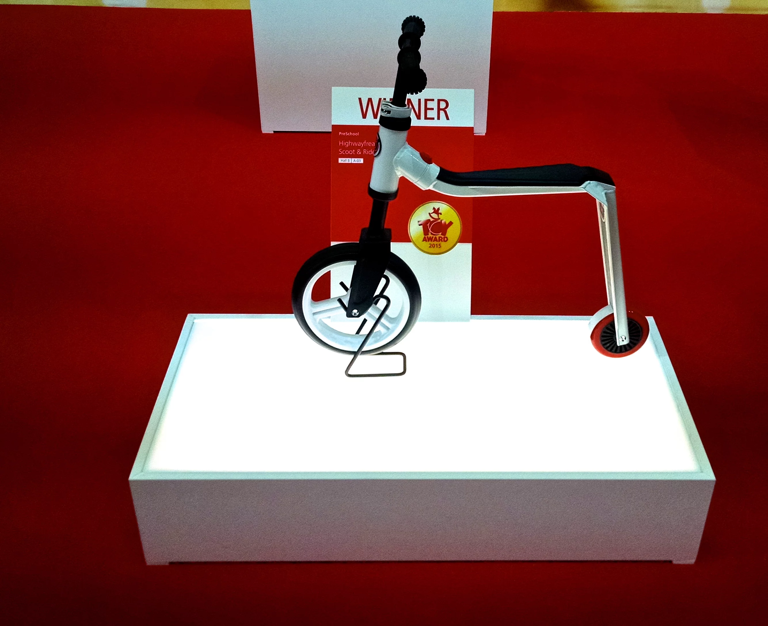 The Highwayfreak Scoot & Ride push bike/scooter wins a 2015 Toy Award (Photo: C.C. Weiss/Gizmag)