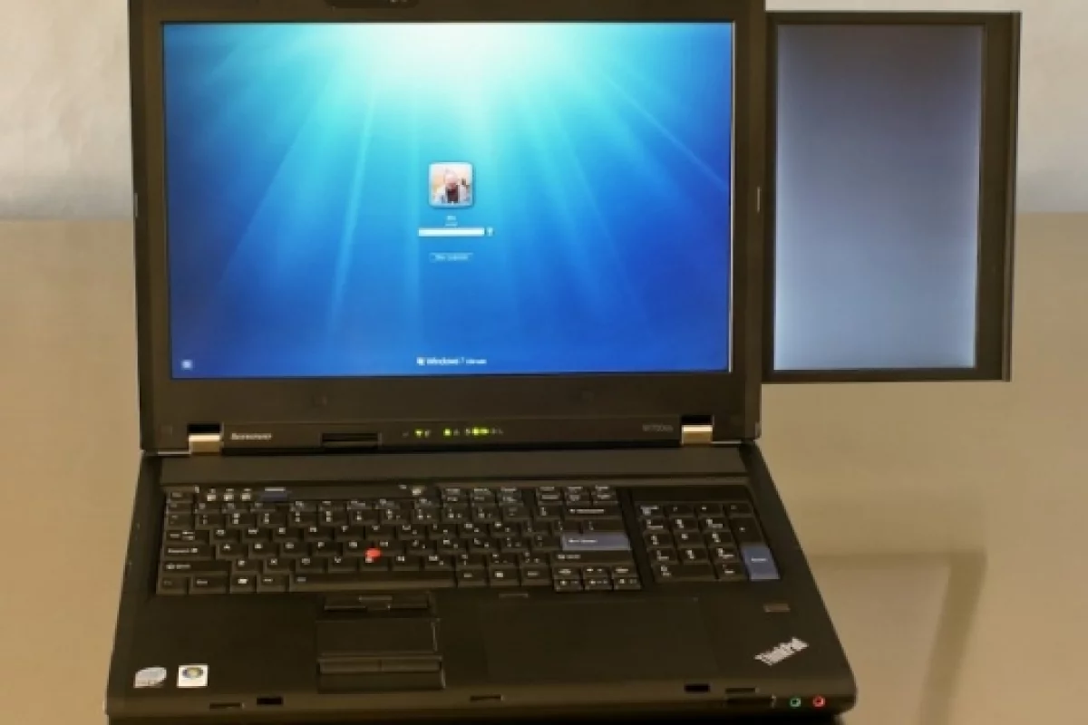 ThinkPad W700ds with secondary screen enabled.