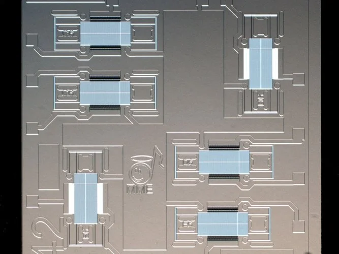 Another lighting effect from the top of the Micronium chip