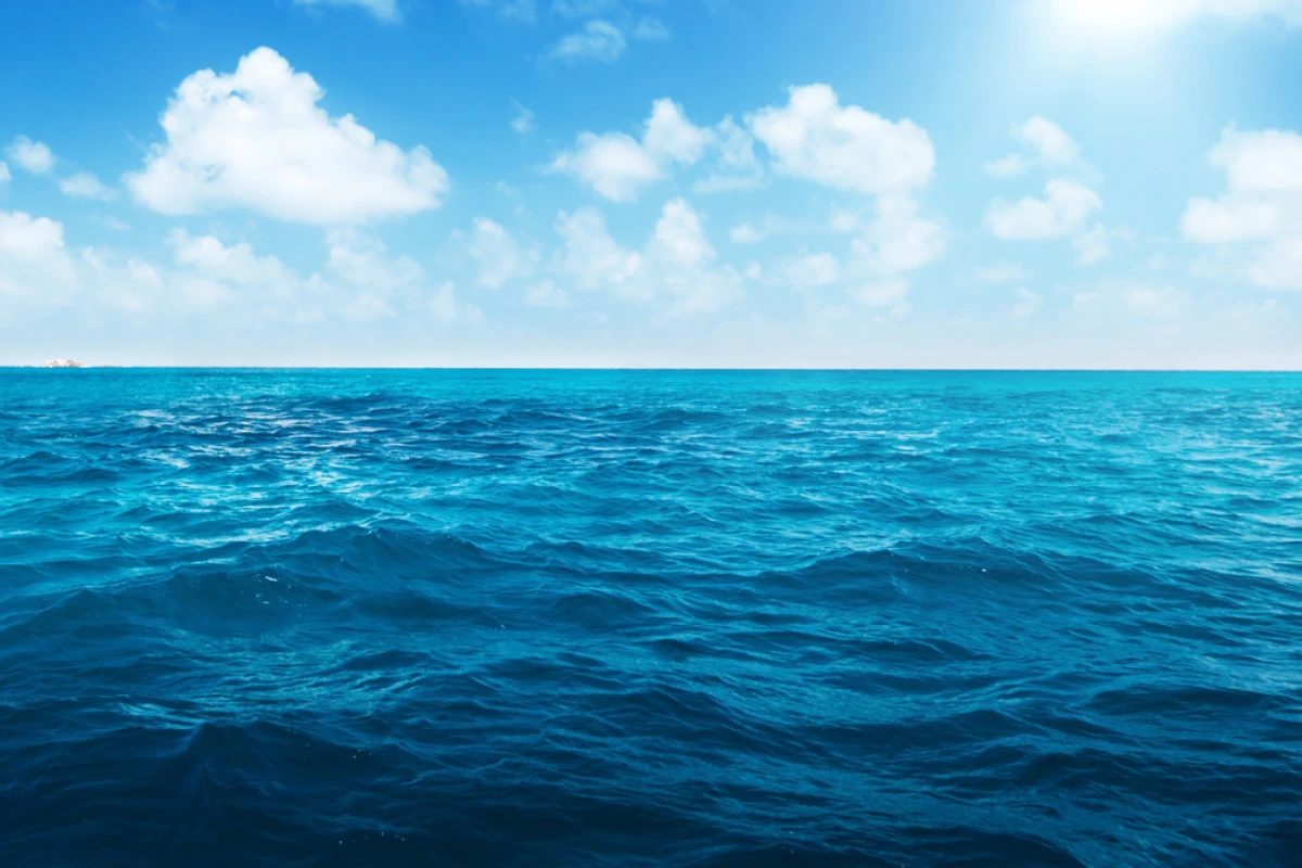 Scientists have found huge freshwater reserves under the world's oceans (Photo: Shutterstock)