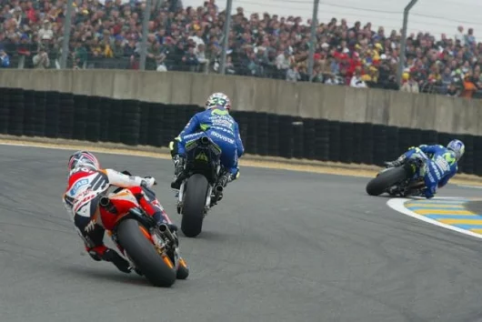 Biaggi, Gibernau and Melandri in the early stage of the event