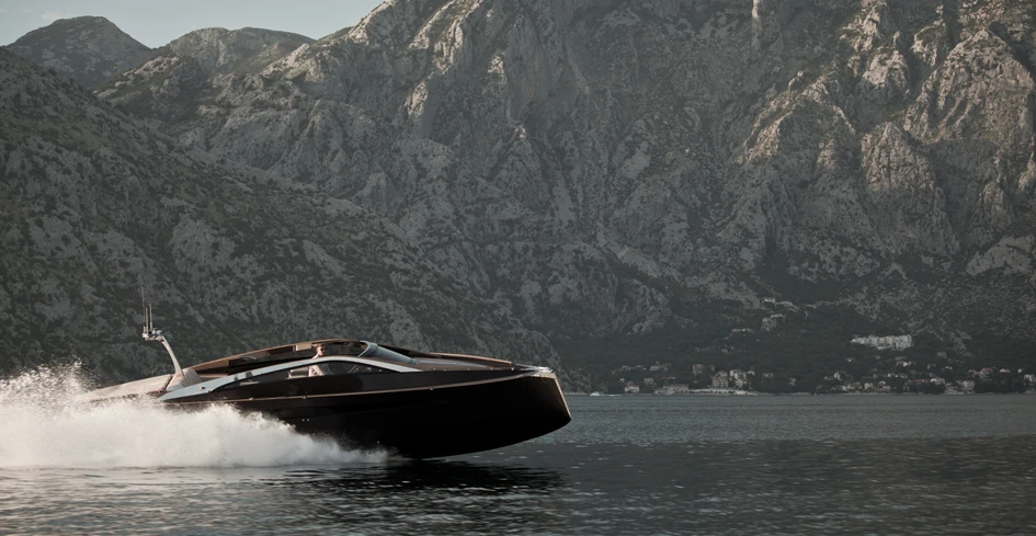 With its deep wooden hull and a top speed of 42 knots, this boat is not only 007 sexy but it’s impressively powerful
