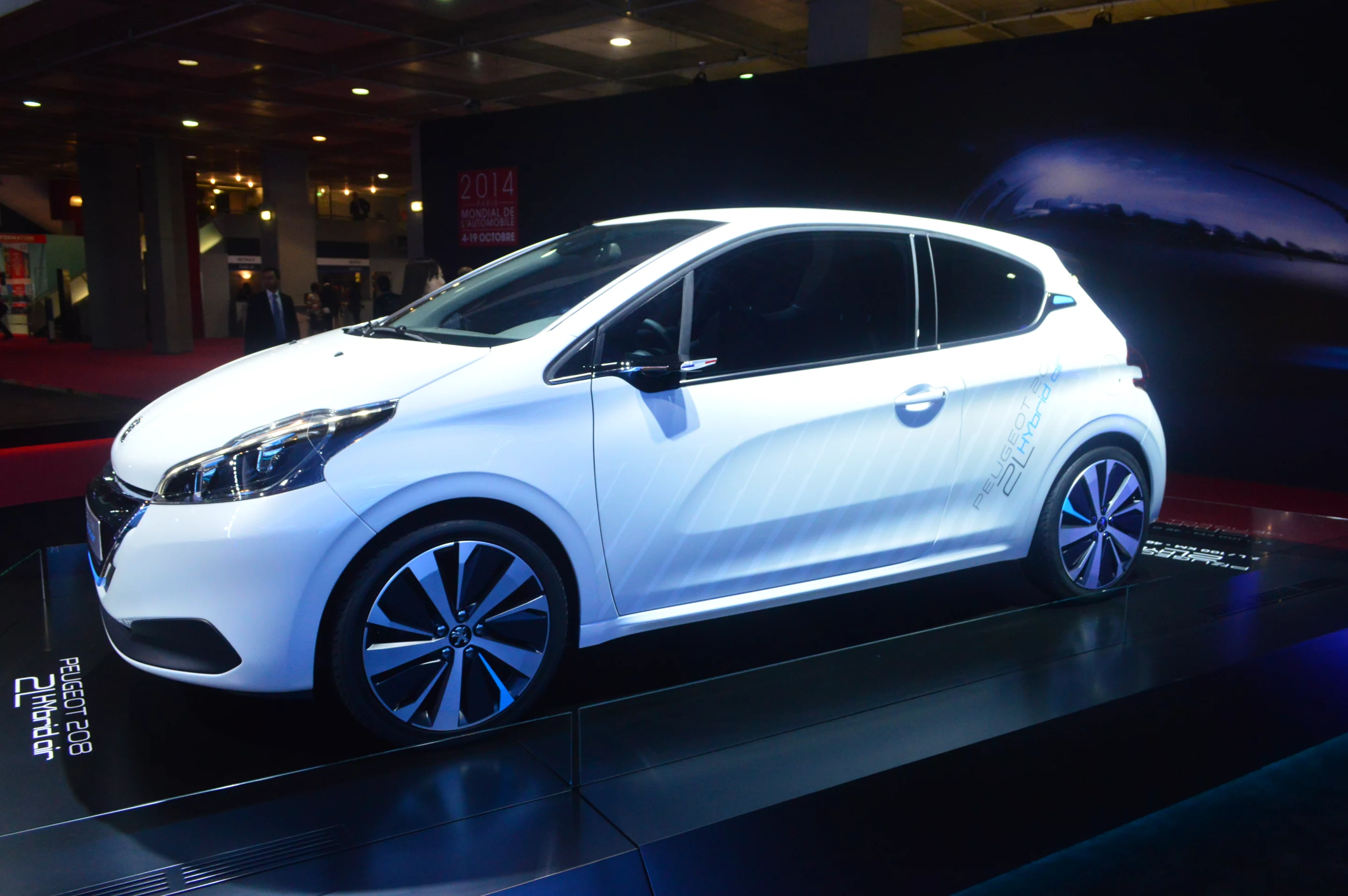 Peugeot's Hybrid Air powertrain pairs a 1.2-liter engine with a compressed air drive (Photo: C.C. Weiss/Gizmag)