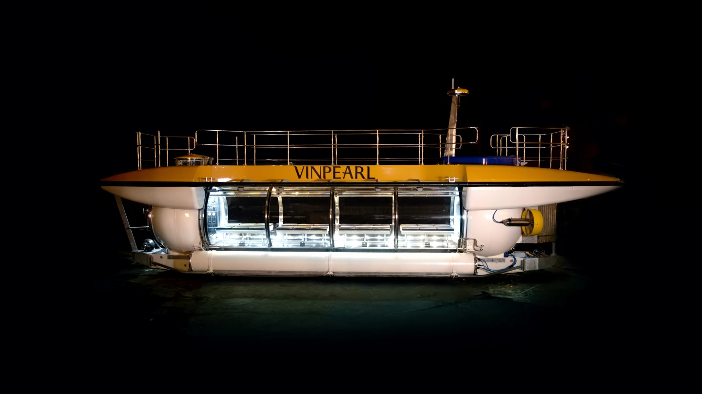 The DeepView sub design can be extended in six-seat sections – this Vinpearl customer sub is a 24-seater, but the design can extend up to an incredible 66 seats