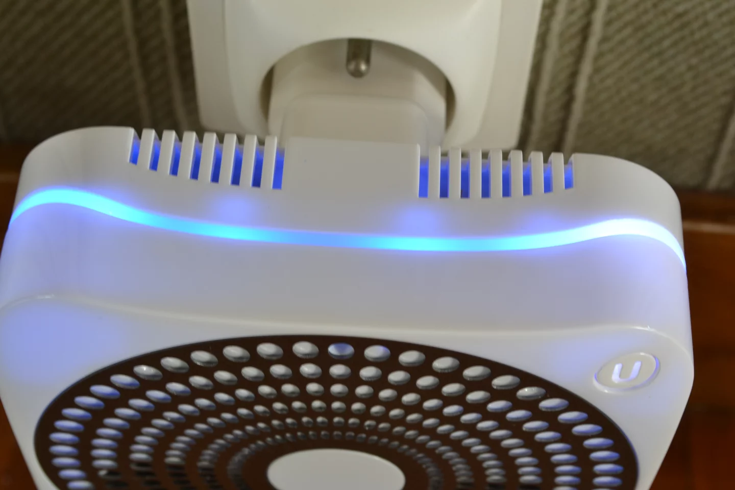A blue LED lights up when Ubi detects the phrase "OK Ubi"