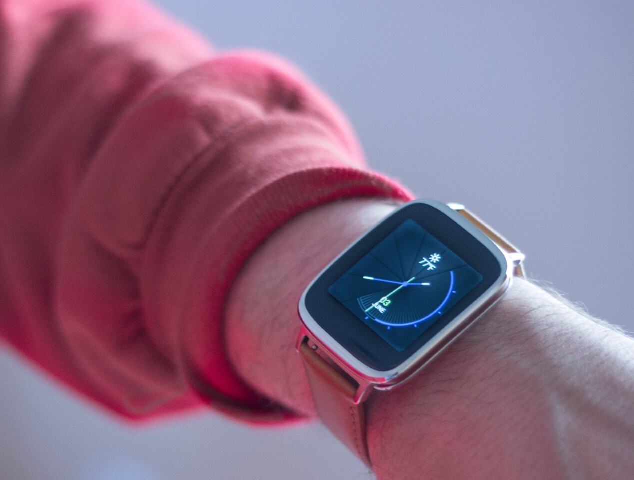 On both the ZenWatch (pictured) and Urbane, you can leave their clock faces on all day long, and easily last a full day (with room to spare)