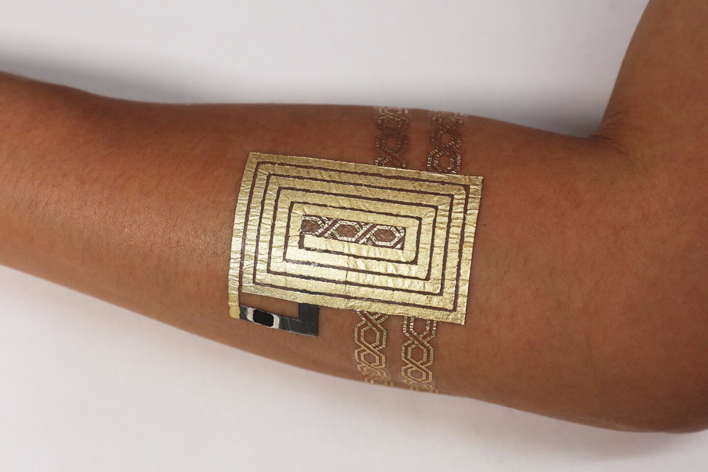 NFC tattoos are passively powered