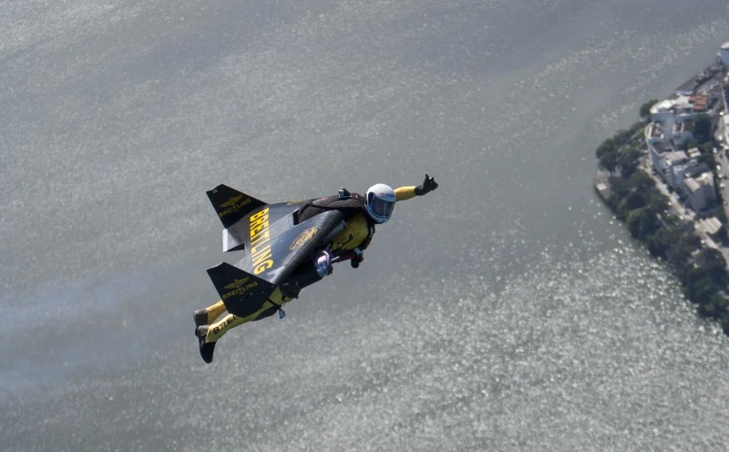 Rossy soars over Rio (Copyright: John Parker/Breitling SA, photo via AP Images)