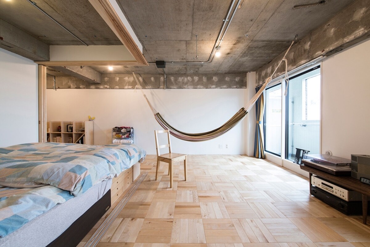 Clever Unit Turns Tokyo Bedsit Into Adaptable Partitioned Apartment