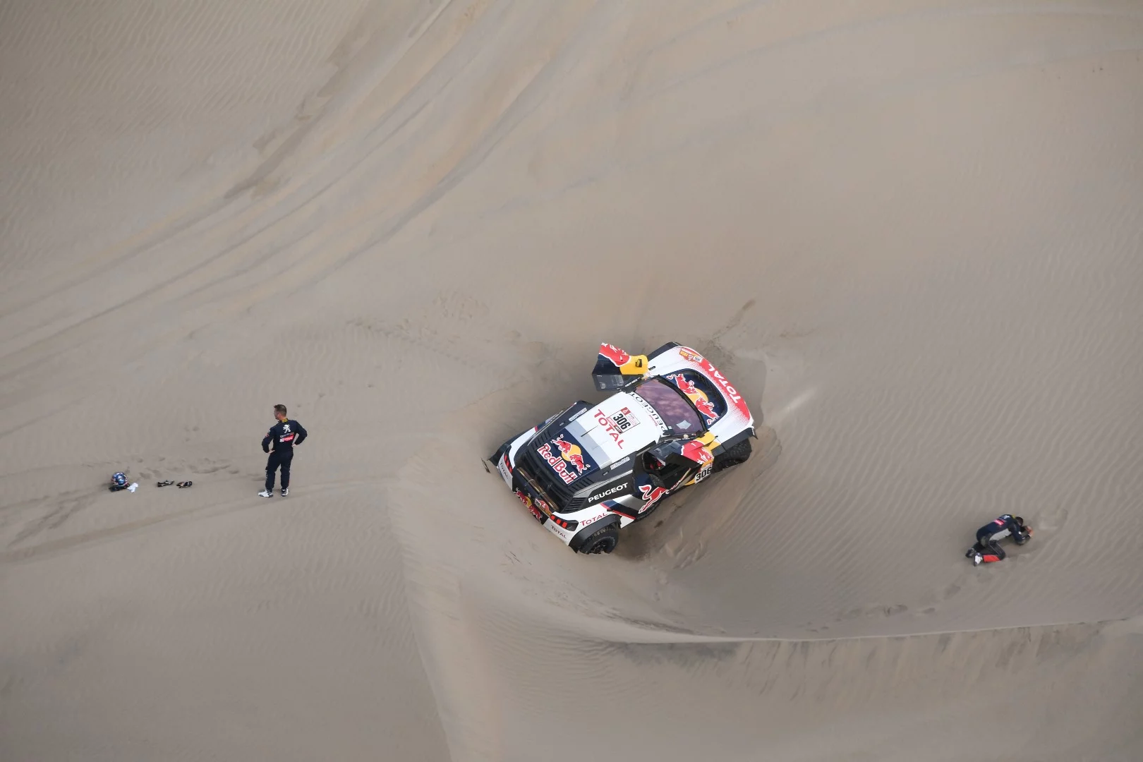 Anguish for Loeb and Elena as a desert crash leaves them stuck