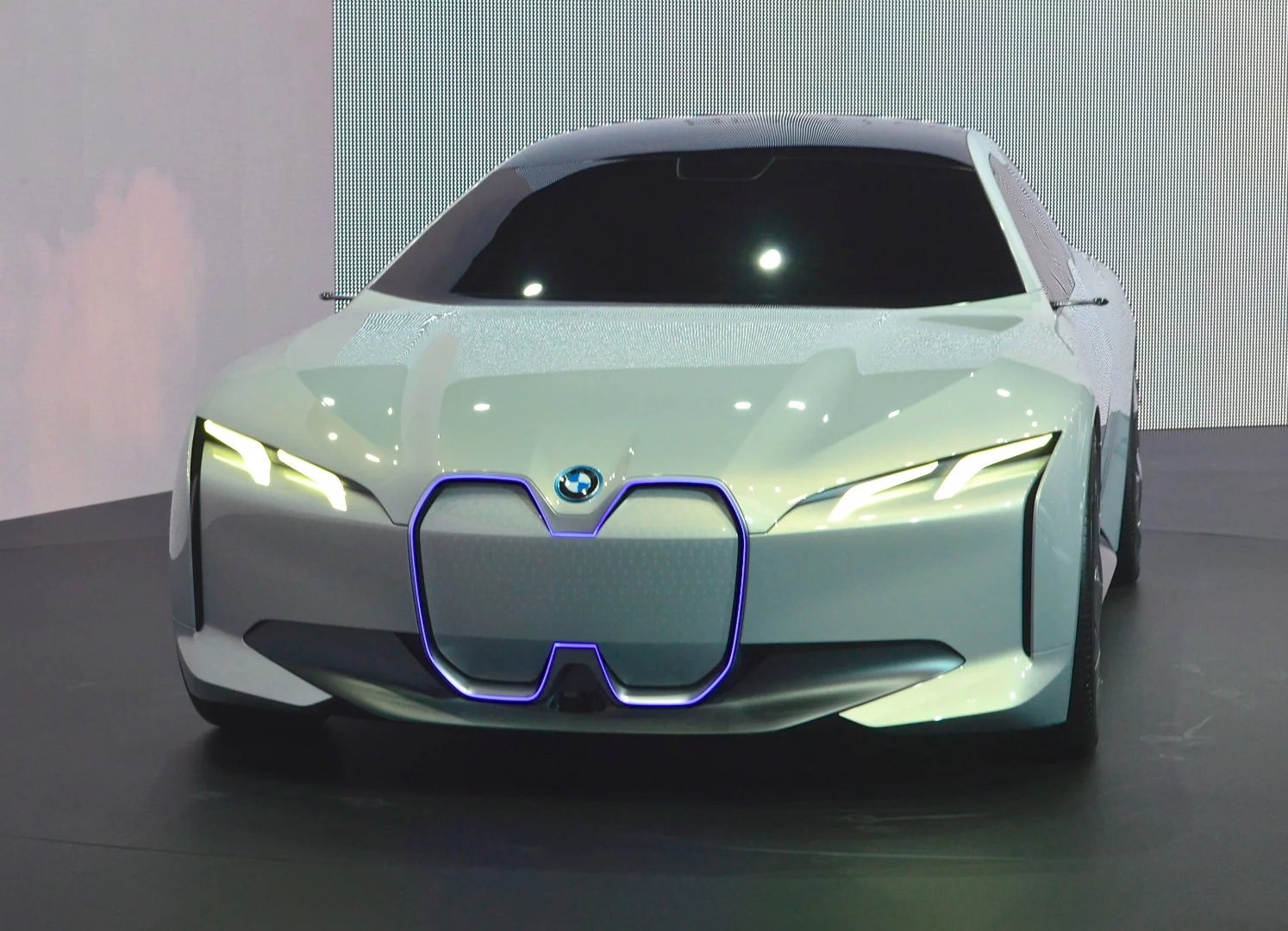 BMW reveals the i Vision Dynamics in Frankfurt