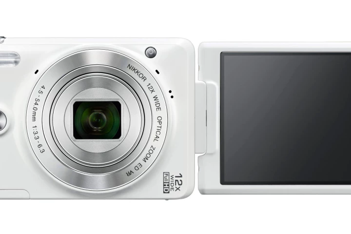 The Nikon Coolpix S6900 can help you take more flattering selfies