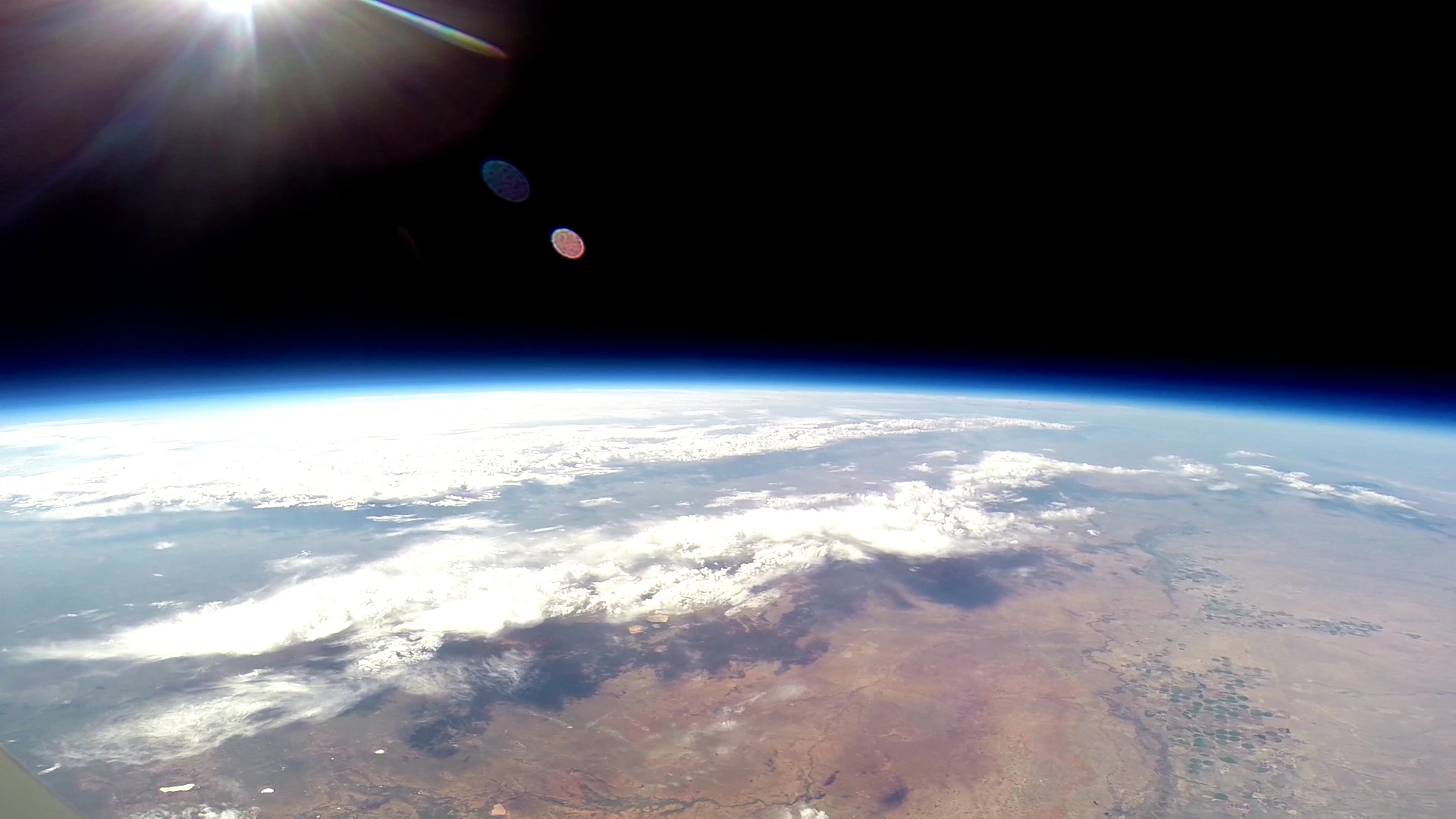 Curvature of Earth and Sun from 120,000 ft (Image: World View Enterprises)