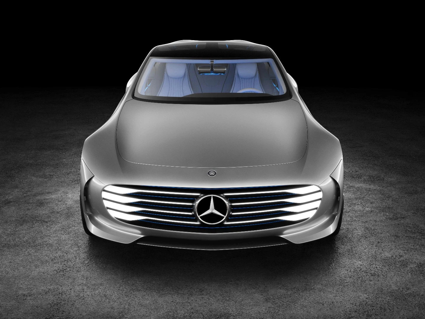 The front bumper extends forwards and backwards at speed
