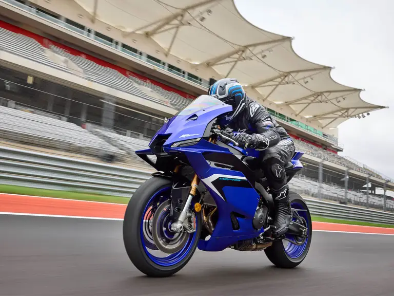 Yamaha R9 Height Rider YZF-R9: Finally, Yamaha builds the ultimate street-focused sportsbike