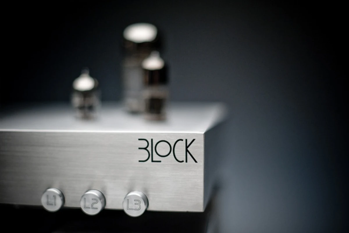 The Block tube amplifier is currently a working prototype, but designer Mateusz Glowka told Gizmag that production models will be ready by the end of June