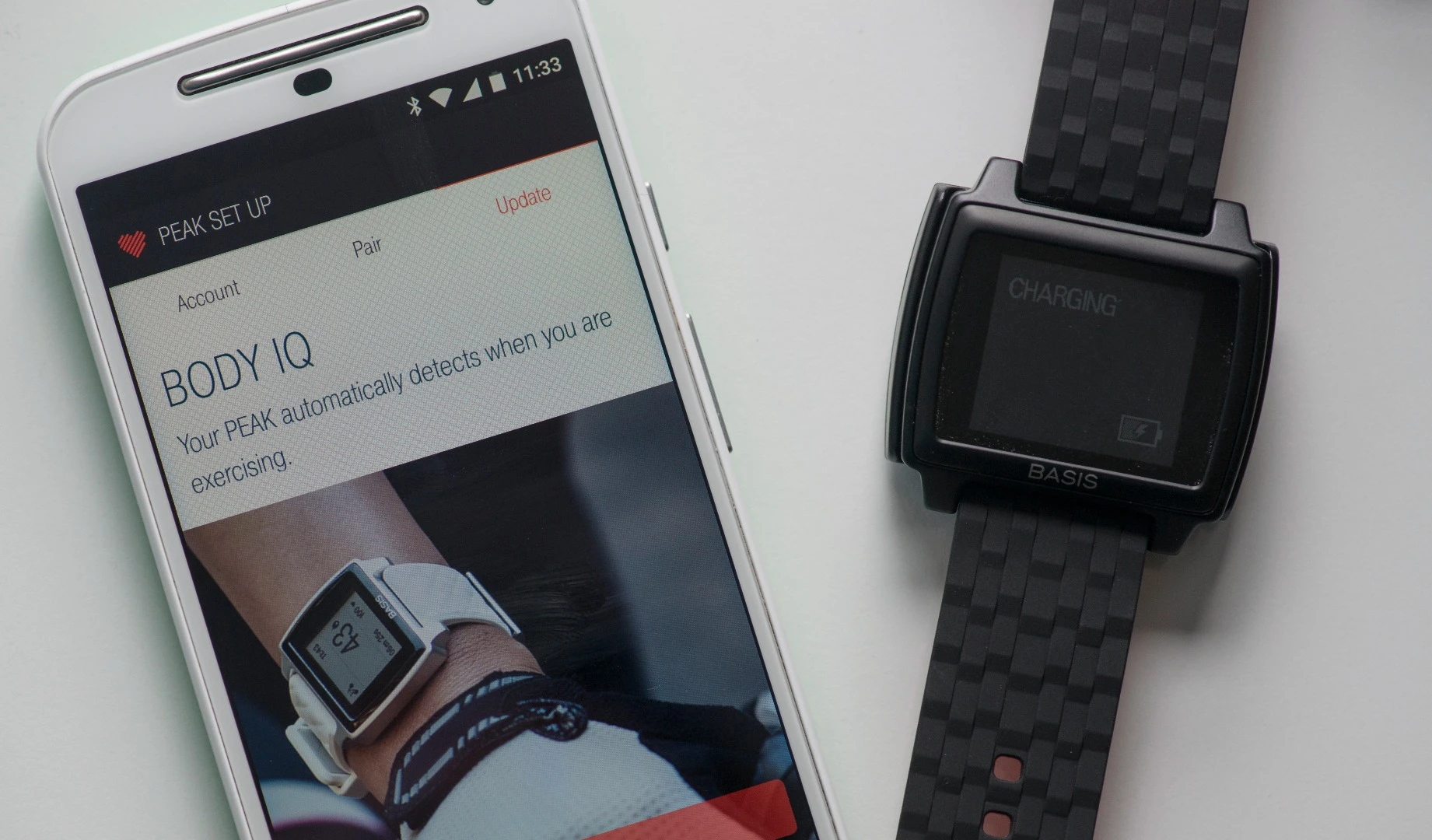 The Basis Peak fitness tracker automatically detects whether you're walking, running, cycling or sleeping(Photo: Simon Crisp/Gizmag.com)