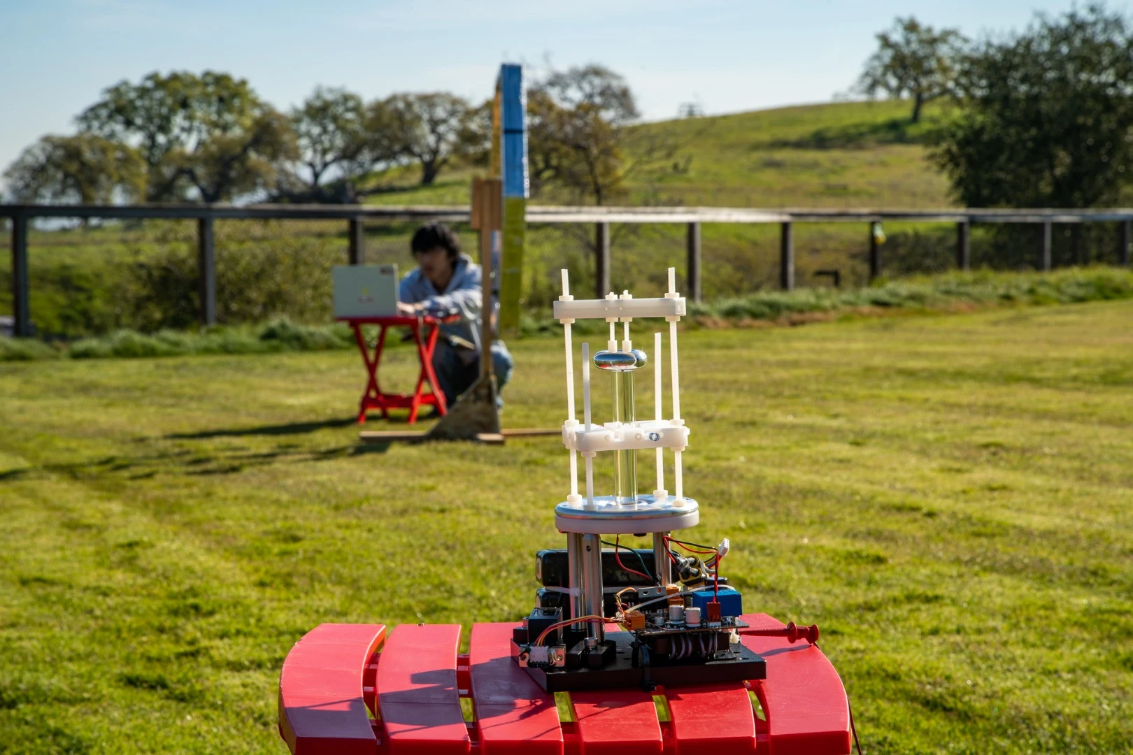 A new compact antenna for very low frequency (VLF) transmissions, developed and tested at SLAC, consists of a 4-inch-long piezoelectric crystal