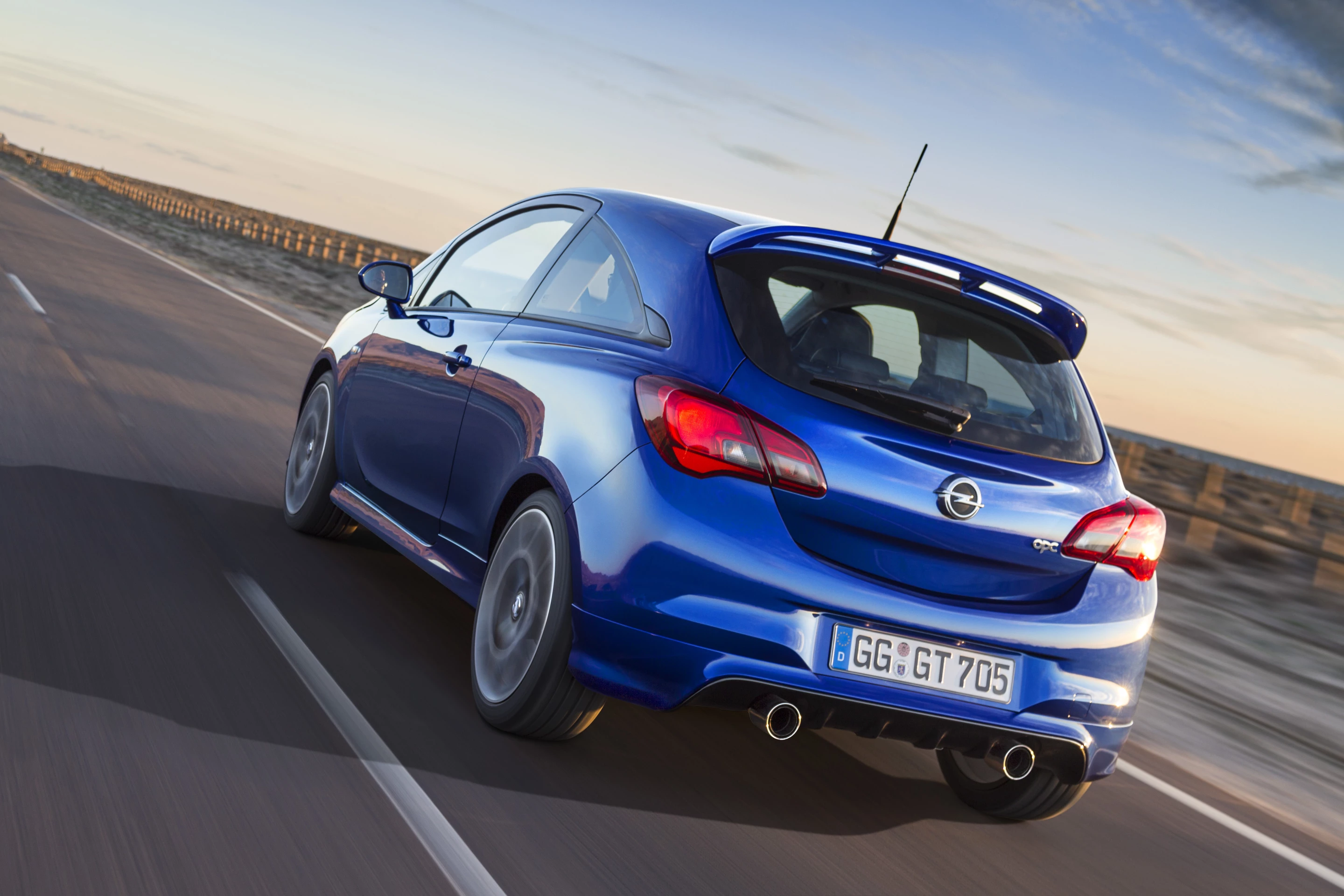The Corsa OPC's rear spoiler comes in two sizes