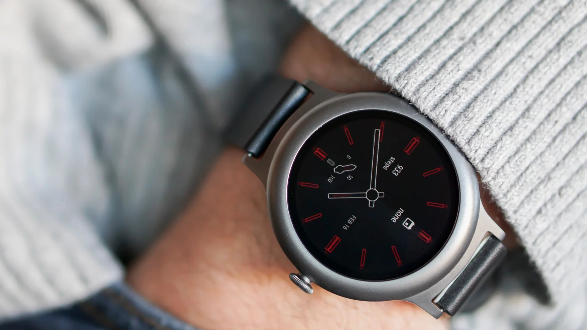 New Atlas reviews the LG Watch Style, a small and wafery smartwatch that launches with Android Wear 2.0