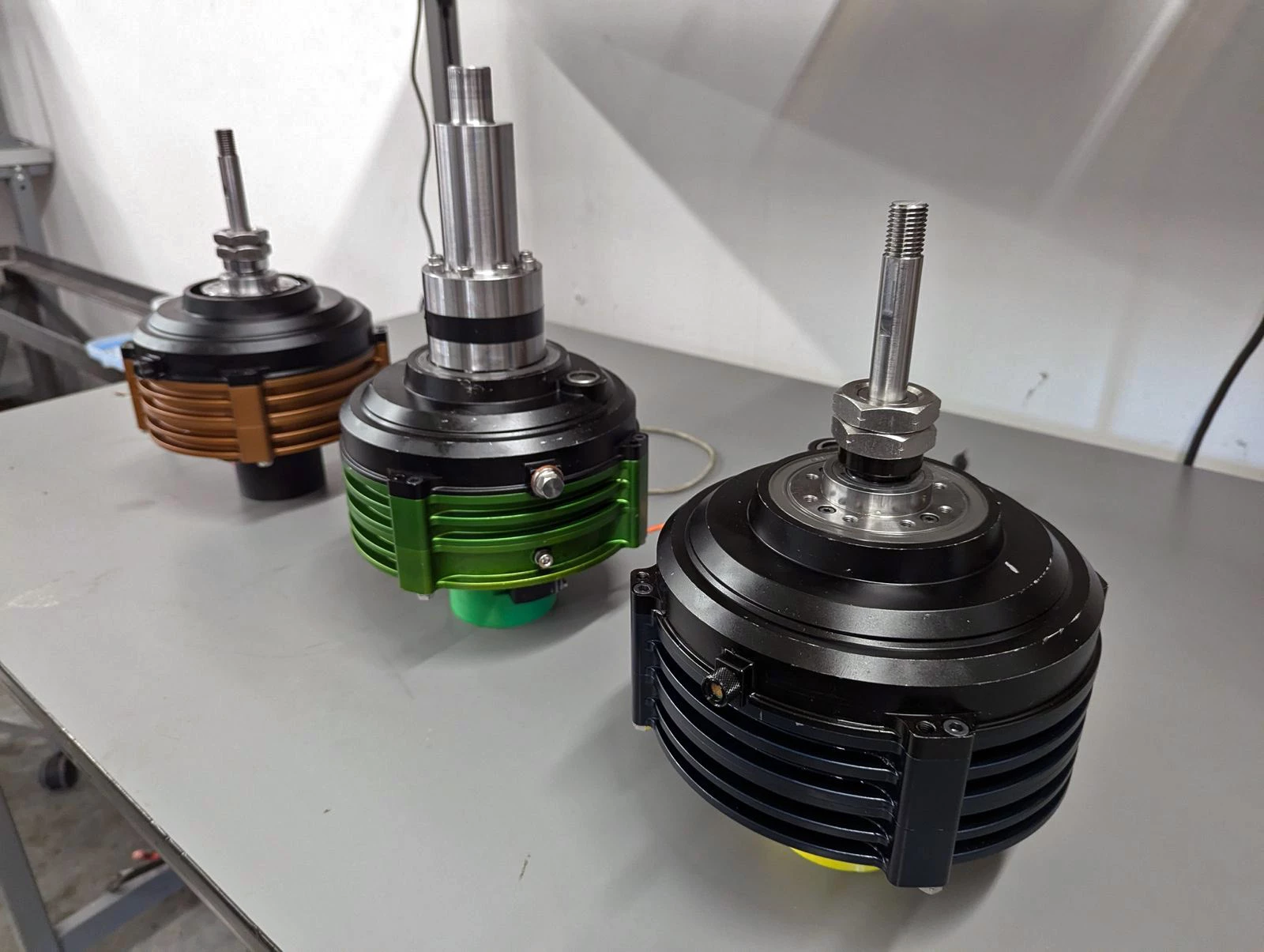 Different size motors are made on the same assembly line without the need for retooling