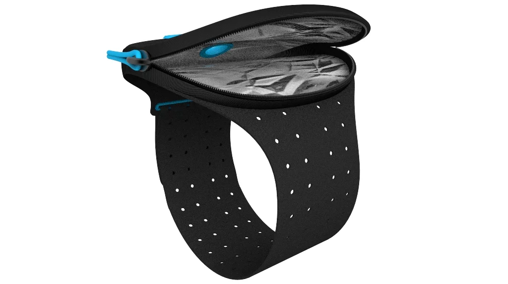 The therma-cool lining helps keep cold liquid chilled