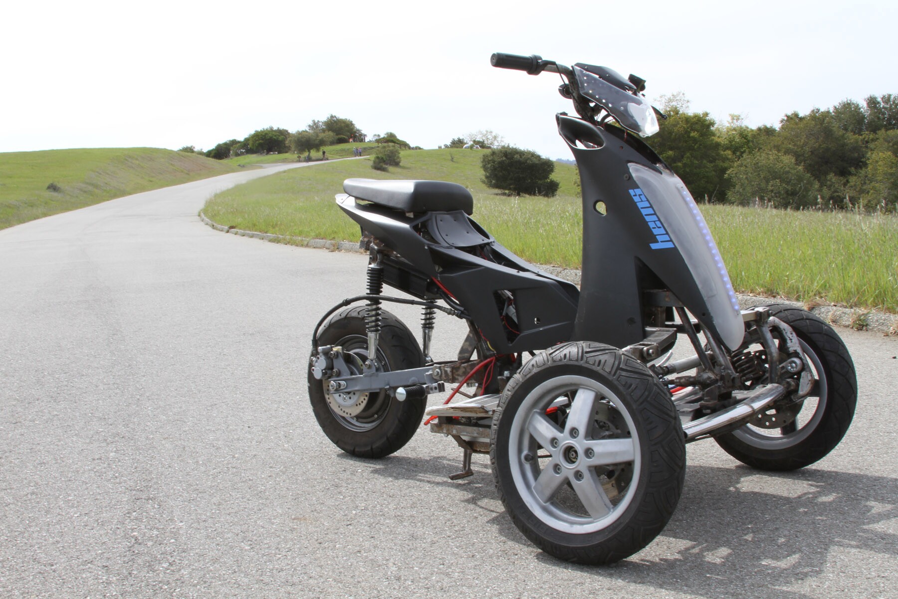 Sway unveils its sporty tilting threewheel escooter prototype