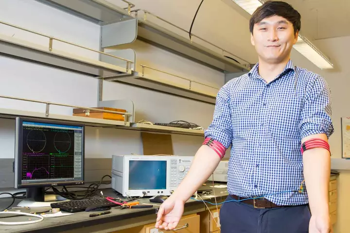 Engineers at UC San Diego have created a device that will allow ultra-low-power wireless connectivity with monitors and wearables using the human body as the communication path