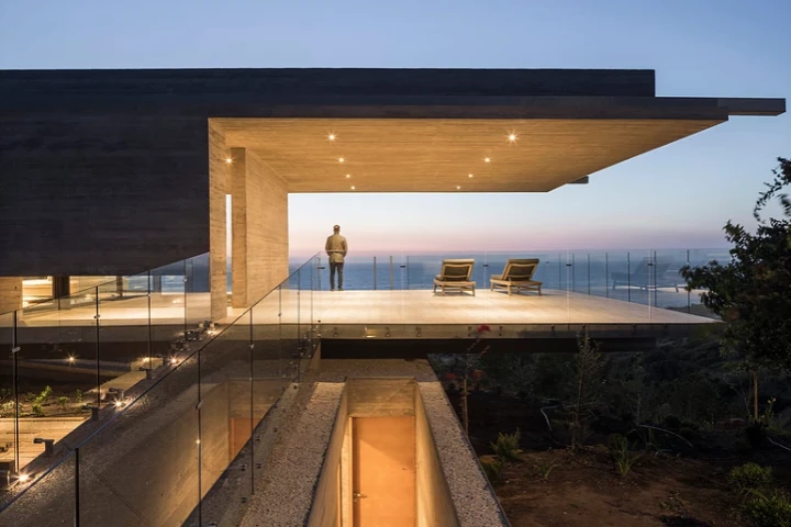 La Casa H, by Felipe Assadi Arquitectos