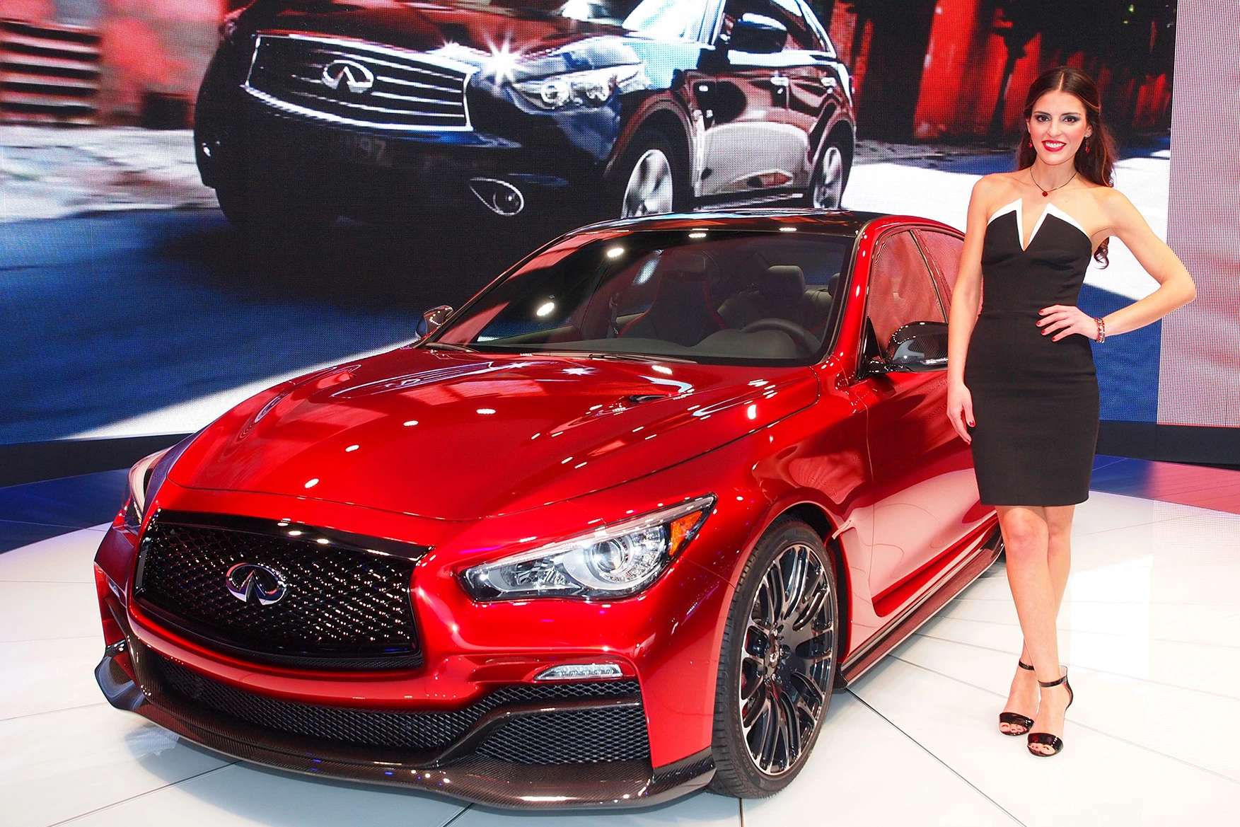 Infiniti's Q50 Eau Rouge high-performance sedan prototype runs the GT-R 568PS (560hp) engine producing a very usable 600Nm (592 lb-ft) that has already embarrassed the world's most expensive sports cars. The Eau Rouge engine is paired to a full-time AWD system and seven-speed transmission.