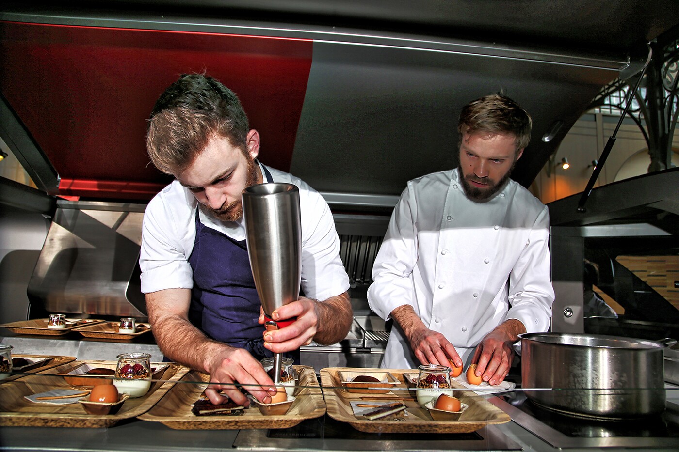 As a final touch to complete Le Bistrot du Lion, Peugeot selected talented French chef Sven Chartier as the first culinary tenant