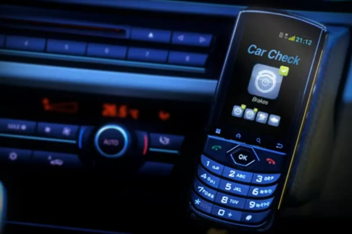 The Accel VOYAGER smartphone