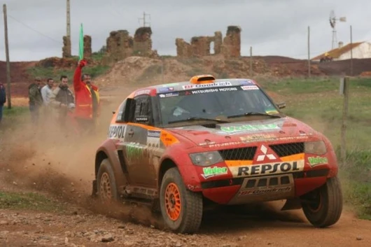 Mitsubishi's Stéphane Peterhansel/Jean-Paul Cottret