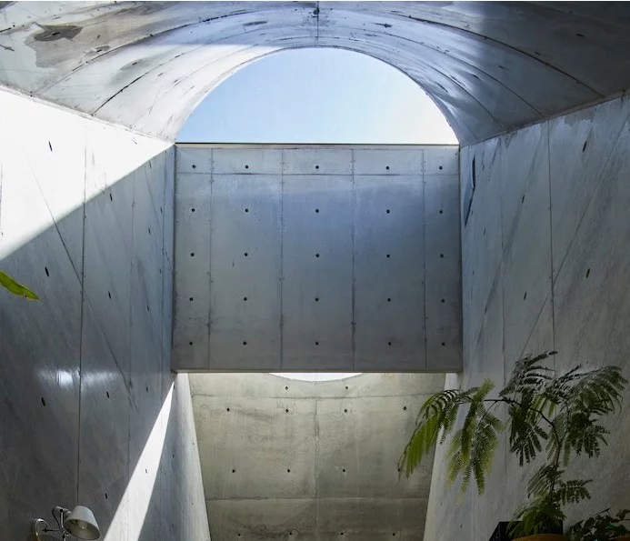 Love 2 House features an immense ceiling