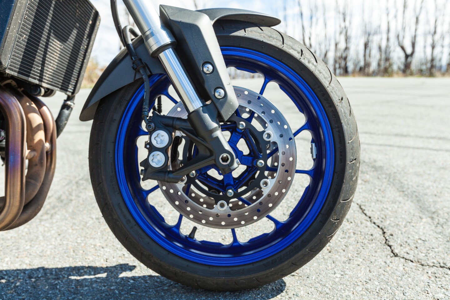 The mid-level brakes on Yamaha's MT-09 (or FZ-09 in the USA) are well up to the job (Photo: Loz Blain)