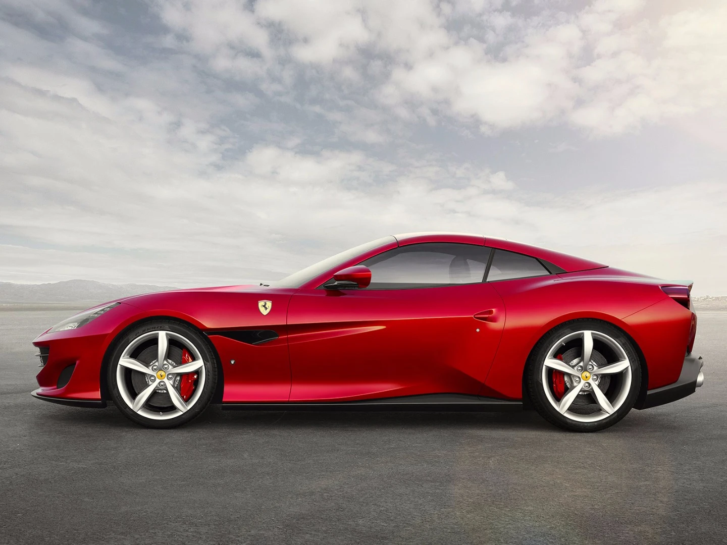 2018 Ferrari Portofino: passengers in the back seats better not be too tall