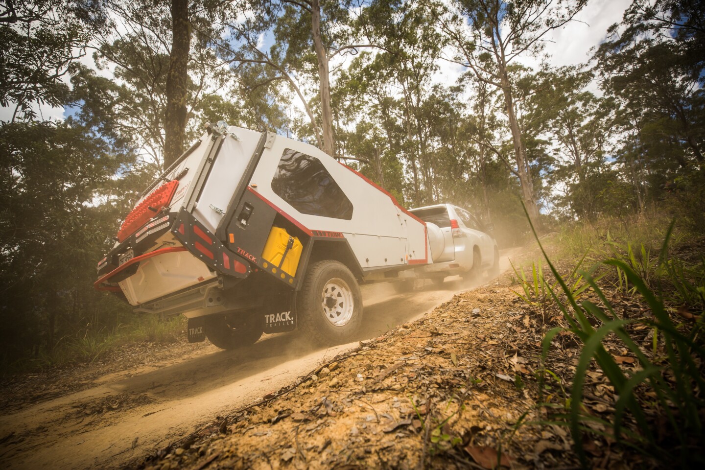 With a hot-dip galvanized chassis, military-grade independent suspension, and a rugged aluminum and steel body, the truck trailer can handle the rugged terrain of Australia, the United States, or whatever lies ahead.