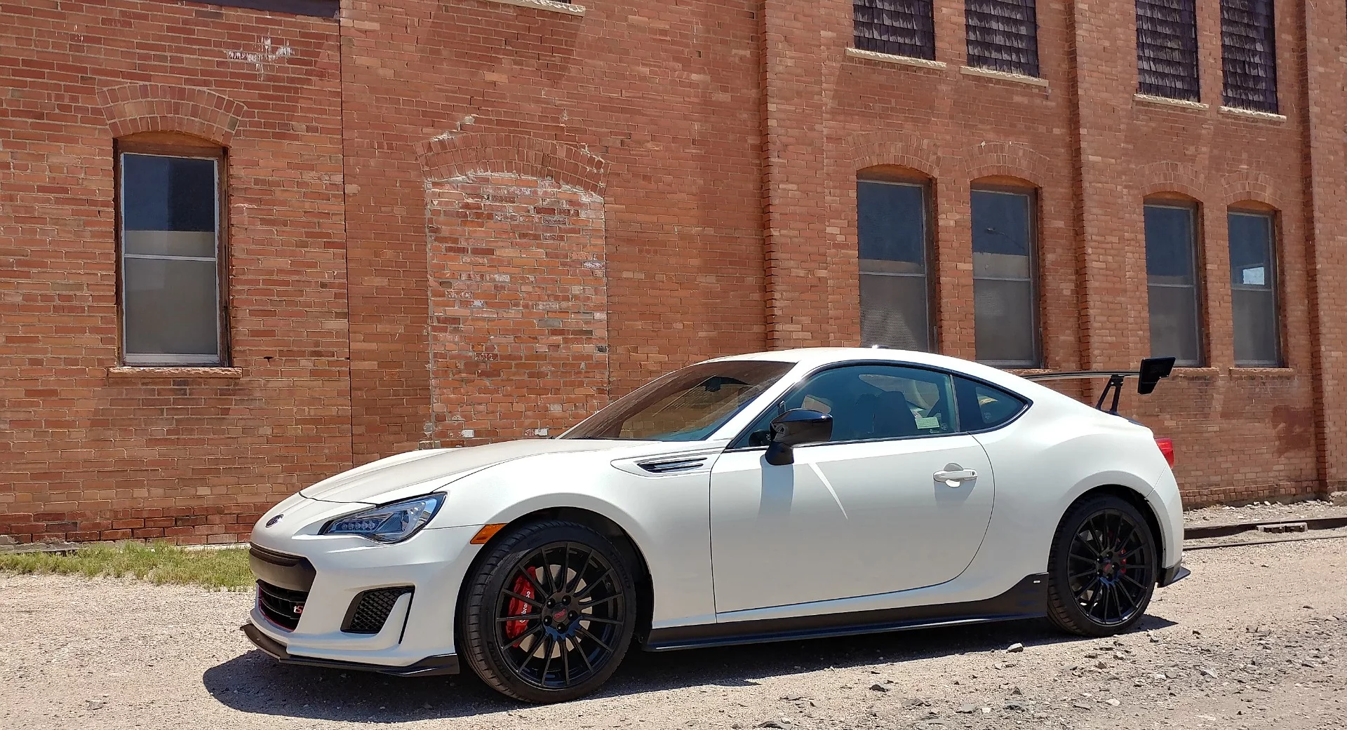 For the 2018 model year, the Subaru BRZ has a limited-edition tS model adds even more to the mix