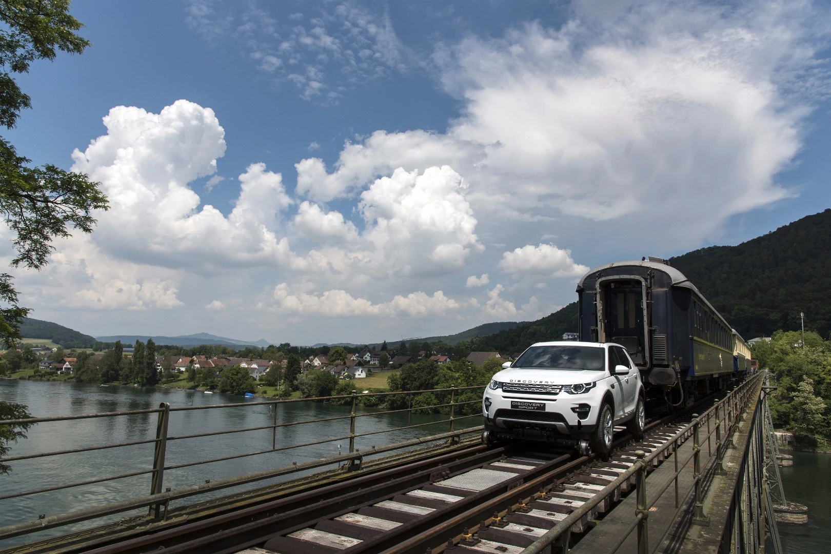 According to Land Rover, the car handled to towing challenge with a minimum of fuss