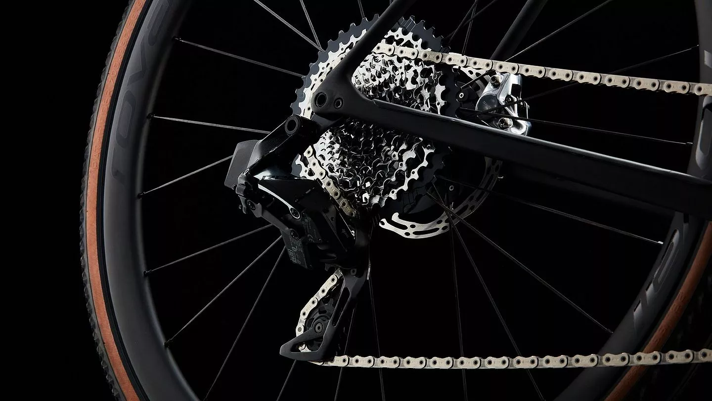 The stock S-Works Cruz comes with a 12-speed SRAM XPLR XG-1271 cassette